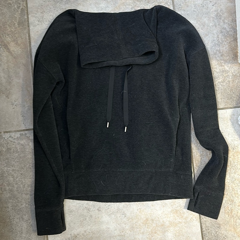 Lululemon Pullover